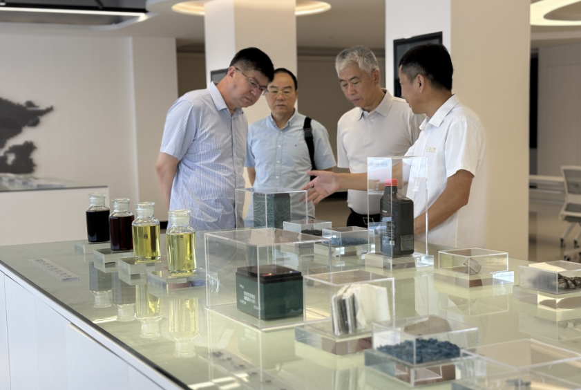 宁波市生态环境保护协会 尹文德理事长一行莅临指导